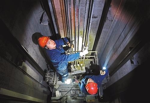 建造高层建筑，电梯井施工须注意……