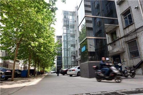 怀化在线提问：老楼加装电梯的几种井道钢结构施工方式，哪种好？